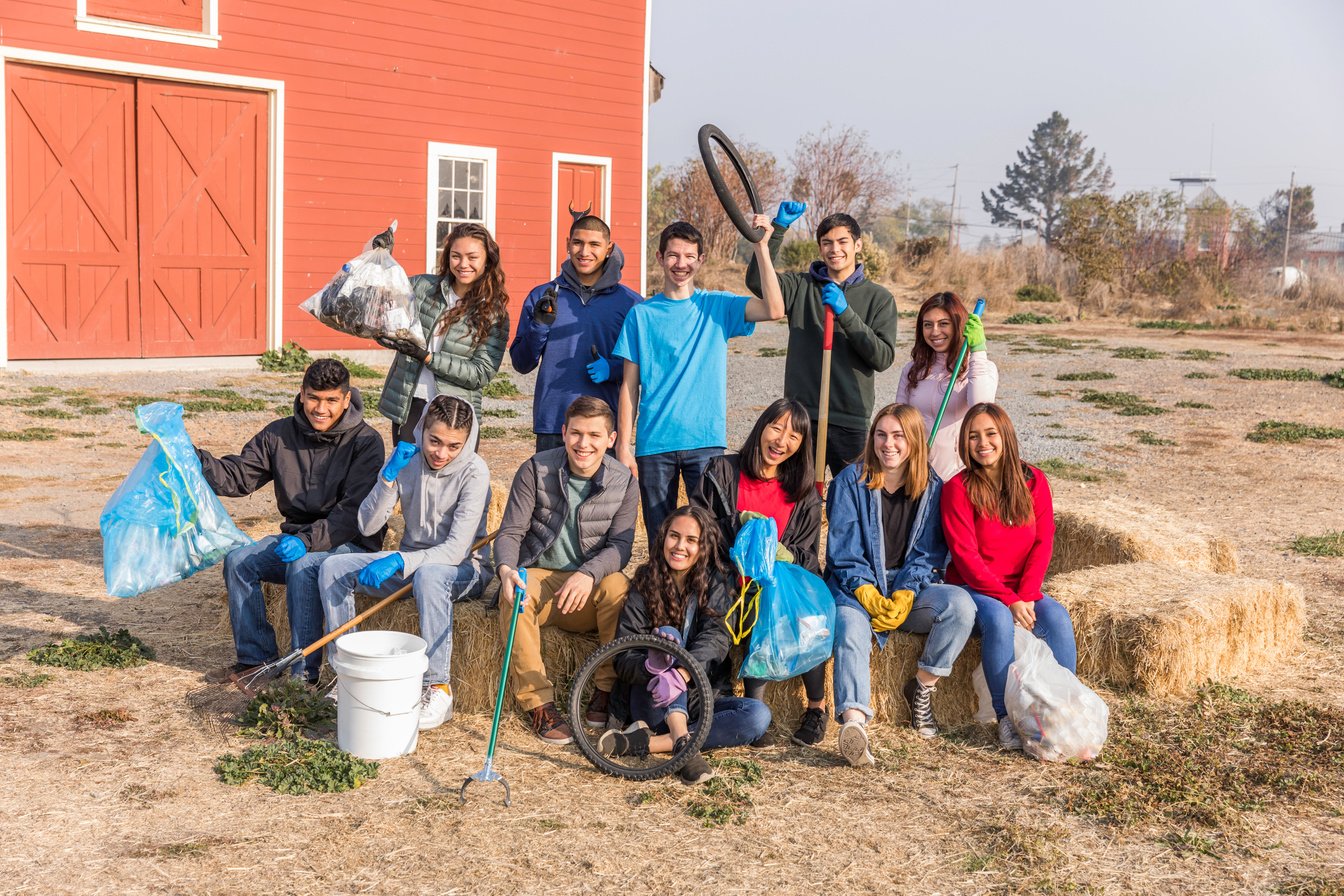 Local Community Service River Cleanup Teamwork